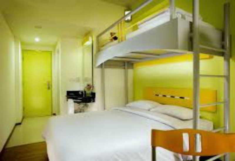 Ibis Budget Jakarta Cikini Buitenkant foto